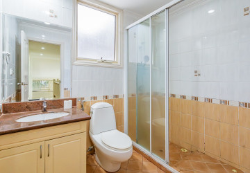 3 Bedroom Villa For Rent - Teuk Thla, Sen Sok, Phnom Penh thumbnail