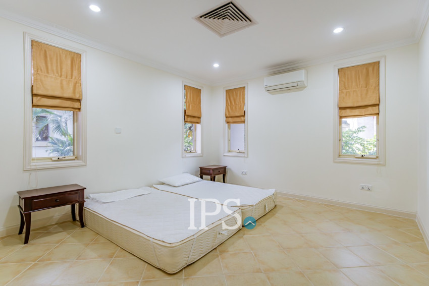 3 Bedroom Villa For Rent - Teuk Thla, Sen Sok, Phnom Penh