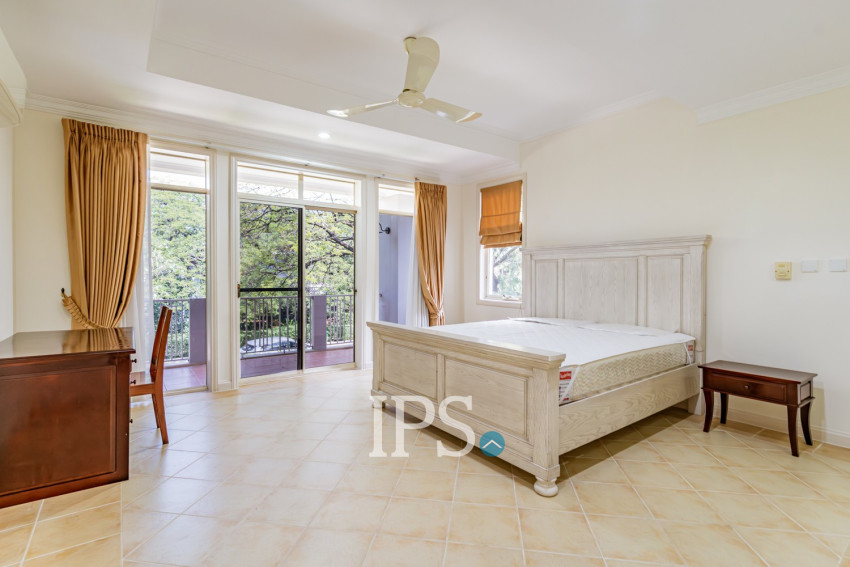 3 Bedroom Villa For Rent - Teuk Thla, Sen Sok, Phnom Penh