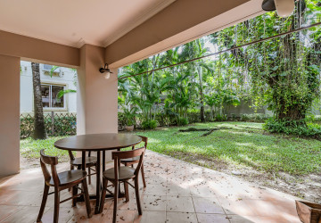 3 Bedroom Villa For Rent - Teuk Thla, Sen Sok, Phnom Penh thumbnail