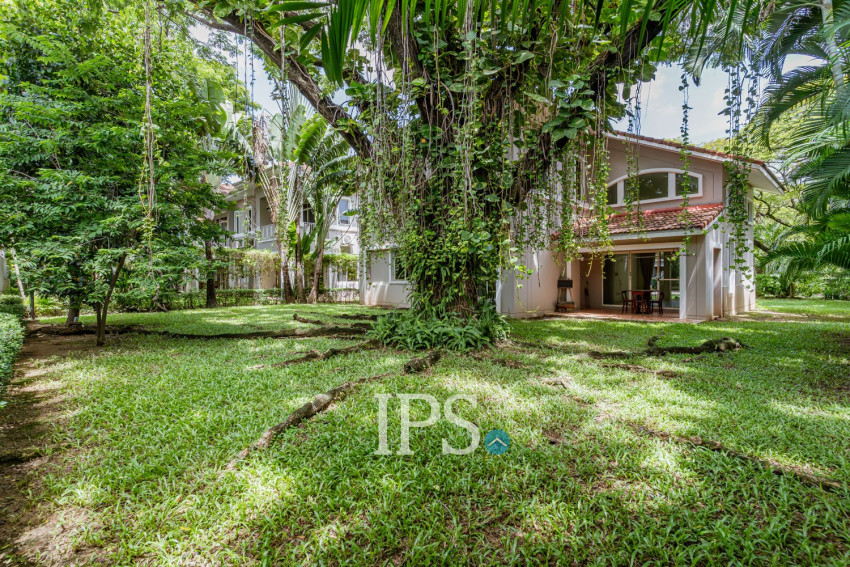 3 Bedroom Villa For Rent - Teuk Thla, Sen Sok, Phnom Penh