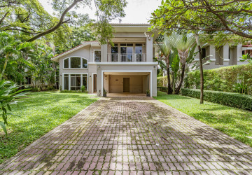 3 Bedroom Villa For Rent - Teuk Thla, Sen Sok, Phnom Penh thumbnail