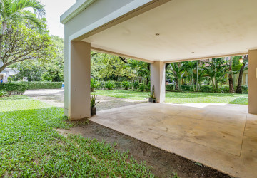3 Bedroom Villa For Rent - Teuk Thla, Sen Sok, Phnom Penh thumbnail