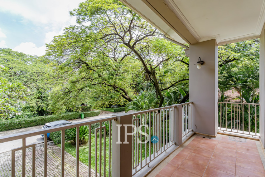 3 Bedroom Villa For Rent - Teuk Thla, Sen Sok, Phnom Penh