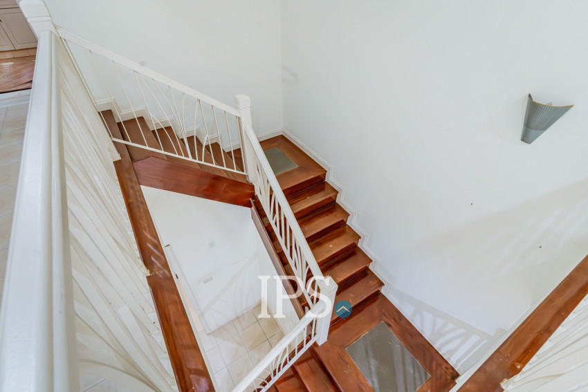 3 Bedroom Villa For Rent - Teuk Thla, Sen Sok, Phnom Penh