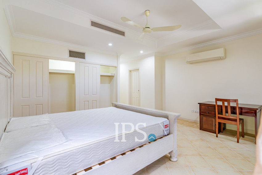 3 Bedroom Villa For Rent - Teuk Thla, Sen Sok, Phnom Penh