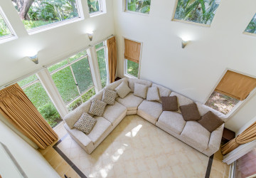 3 Bedroom Villa For Rent - Teuk Thla, Sen Sok, Phnom Penh thumbnail