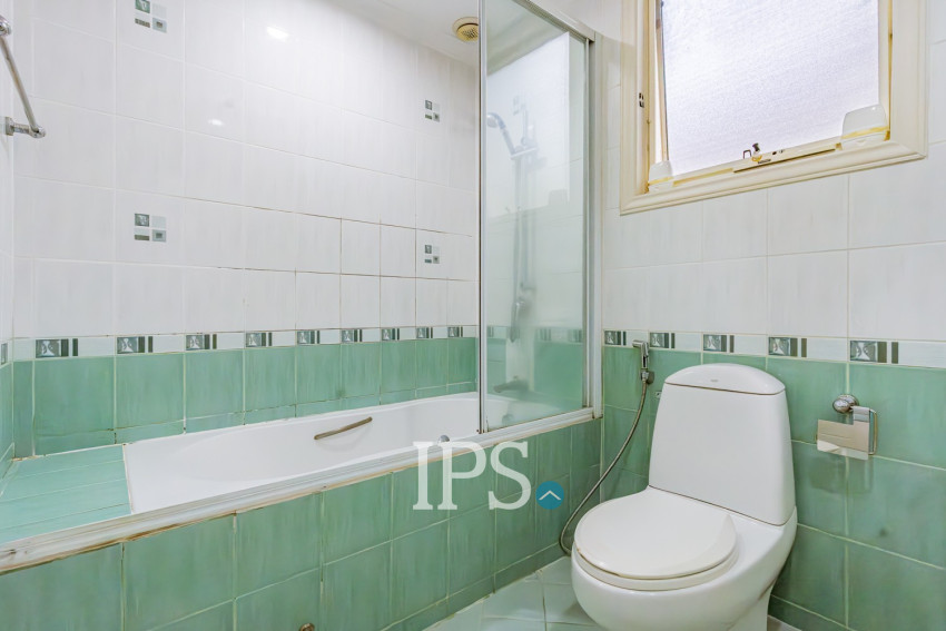 3 Bedroom Villa For Rent - Teuk Thla, Sen Sok, Phnom Penh