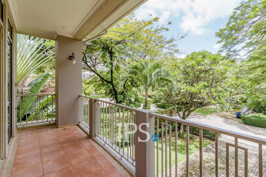 3 Bedroom Villa For Rent - Teuk Thla, Sen Sok, Phnom Penh