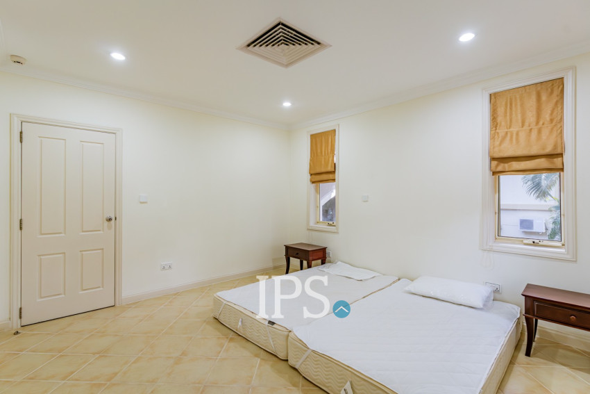 3 Bedroom Villa For Rent - Teuk Thla, Sen Sok, Phnom Penh