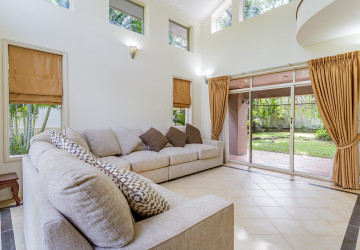 3 Bedroom Villa For Rent - Teuk Thla, Sen Sok, Phnom Penh thumbnail