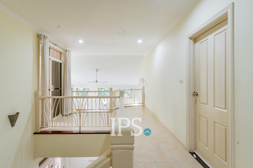 4 Bedroom Villa For Rent - Teuk Thla, Sen Sok, Phnom Penh - Image 33