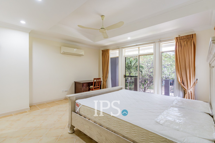 3 Bedroom Villa For Rent - Teuk Thla, Sen Sok, Phnom Penh
