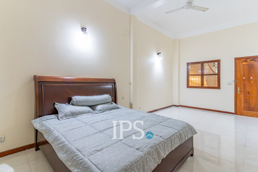 Renovated 3 Bedroom Apartment For Rent - Wat Phnom, Phnom Penh