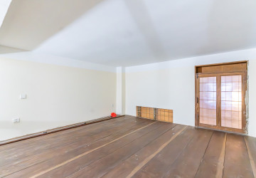 Renovated 3 Bedroom Apartment For Rent - Wat Phnom, Phnom Penh thumbnail