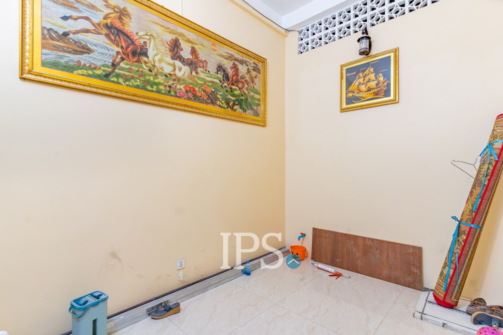 Renovated 3 Bedroom Apartment For Rent - Wat Phnom, Phnom Penh - Image 39
