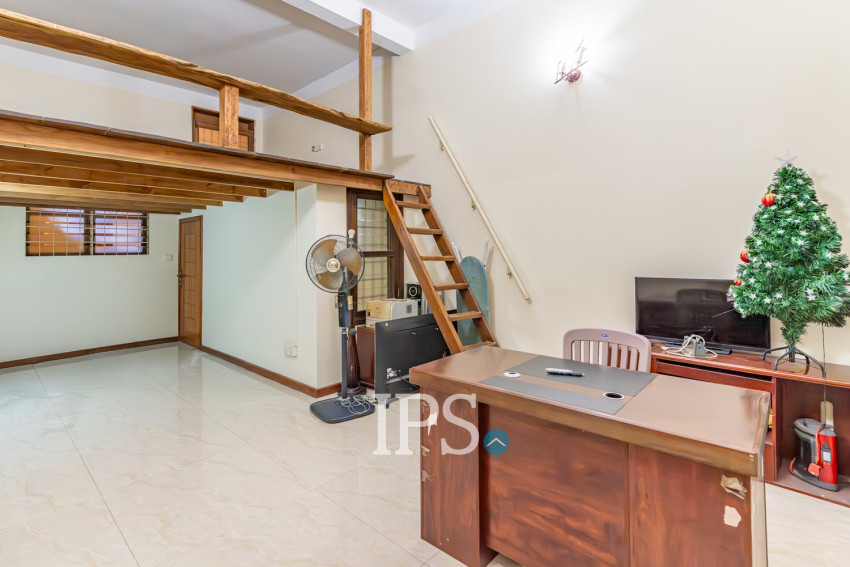 Renovated 3 Bedroom Apartment For Rent - Wat Phnom, Phnom Penh