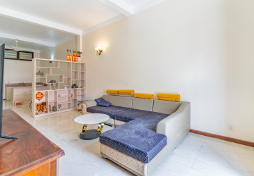 Renovated 3 Bedroom Apartment For Rent - Wat Phnom, Phnom Penh thumbnail