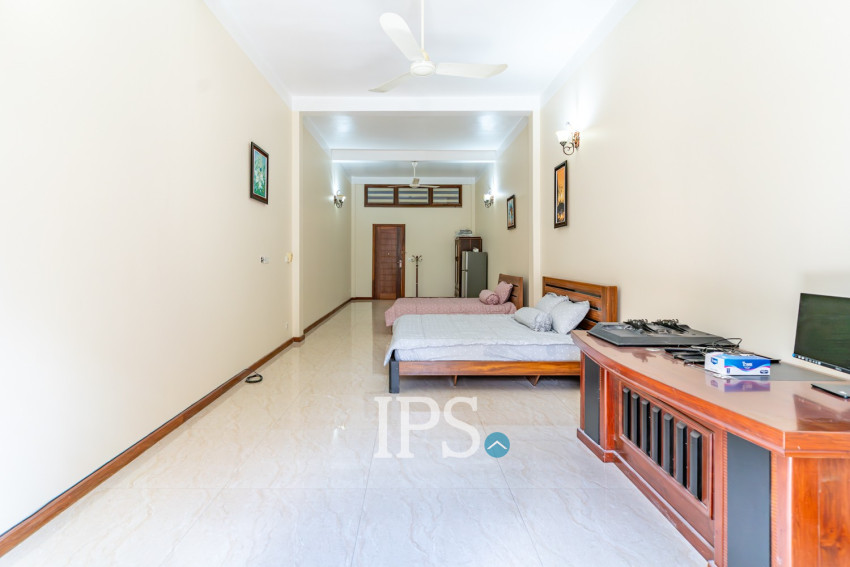 Renovated 3 Bedroom Apartment For Rent - Wat Phnom, Phnom Penh