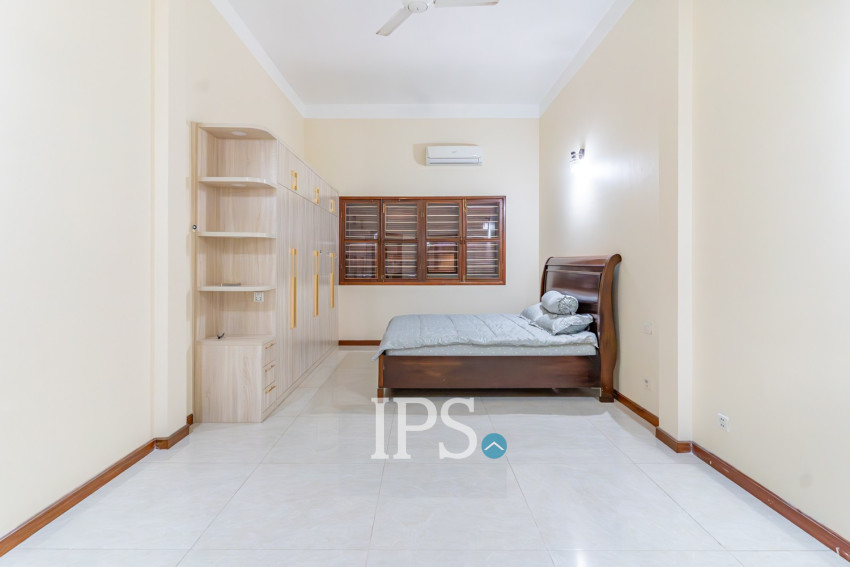 Renovated 3 Bedroom Apartment For Rent - Wat Phnom, Phnom Penh