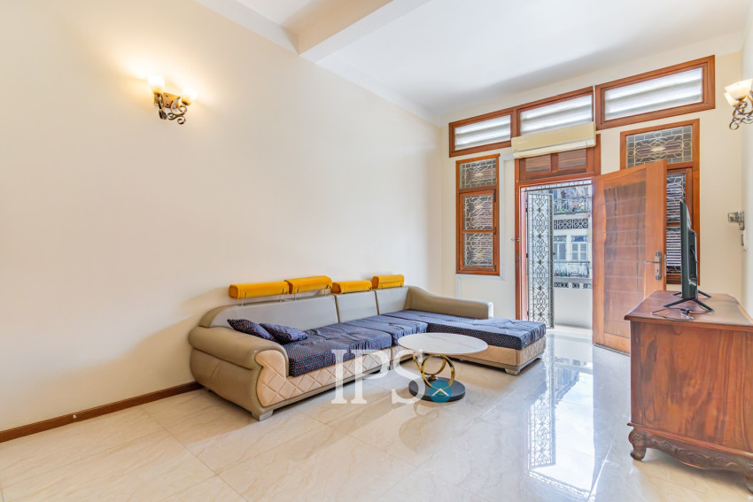 Renovated 3 Bedroom Apartment For Rent - Wat Phnom, Phnom Penh