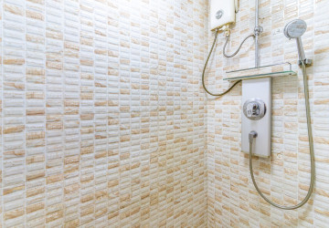 Renovated 3 Bedroom Apartment For Rent - Wat Phnom, Phnom Penh thumbnail