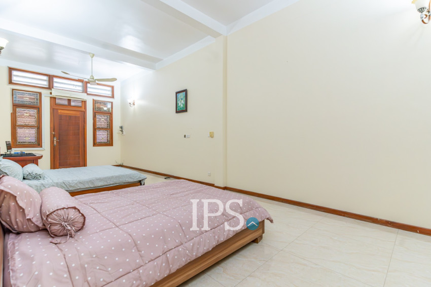 Renovated 3 Bedroom Apartment For Rent - Wat Phnom, Phnom Penh