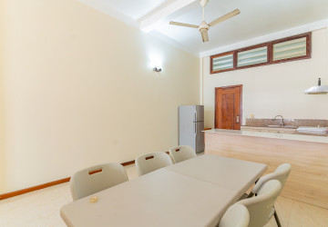 Renovated 3 Bedroom Apartment For Rent - Wat Phnom, Phnom Penh thumbnail