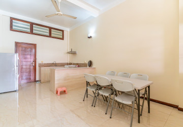 Renovated 3 Bedroom Apartment For Rent - Wat Phnom, Phnom Penh thumbnail