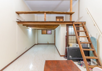 Renovated 3 Bedroom Apartment For Rent - Wat Phnom, Phnom Penh thumbnail