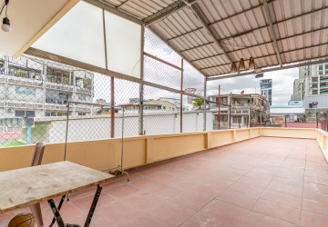 Renovated 3 Bedroom Apartment For Rent - Wat Phnom, Phnom Penh thumbnail