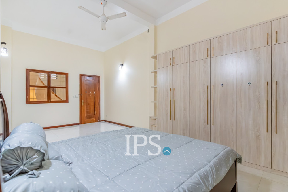 Renovated 3 Bedroom Apartment For Rent - Wat Phnom, Phnom Penh - Image 17