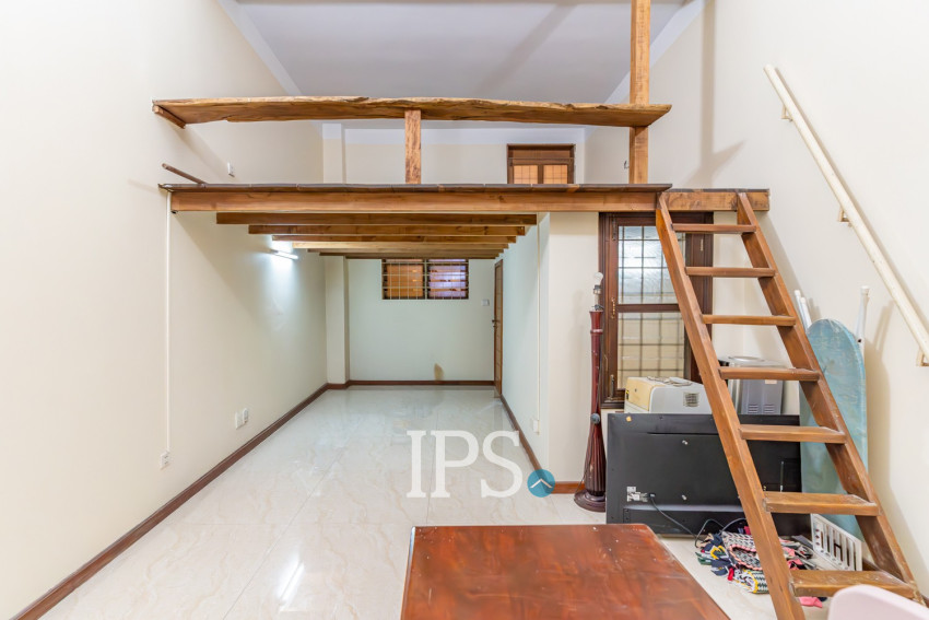 Renovated 3 Bedroom Apartment For Rent - Wat Phnom, Phnom Penh