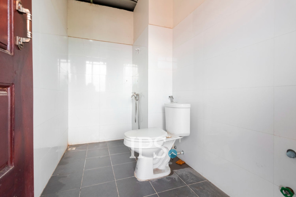 4 Bedroom Shophouse For Rent - Sala Kamreuk, Siem Reap - Image 15