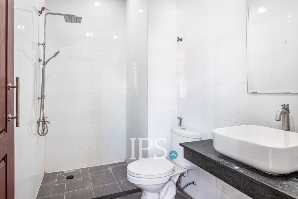 4 Bedroom Shophouse For Rent - Sala Kamreuk, Siem Reap - Image 13