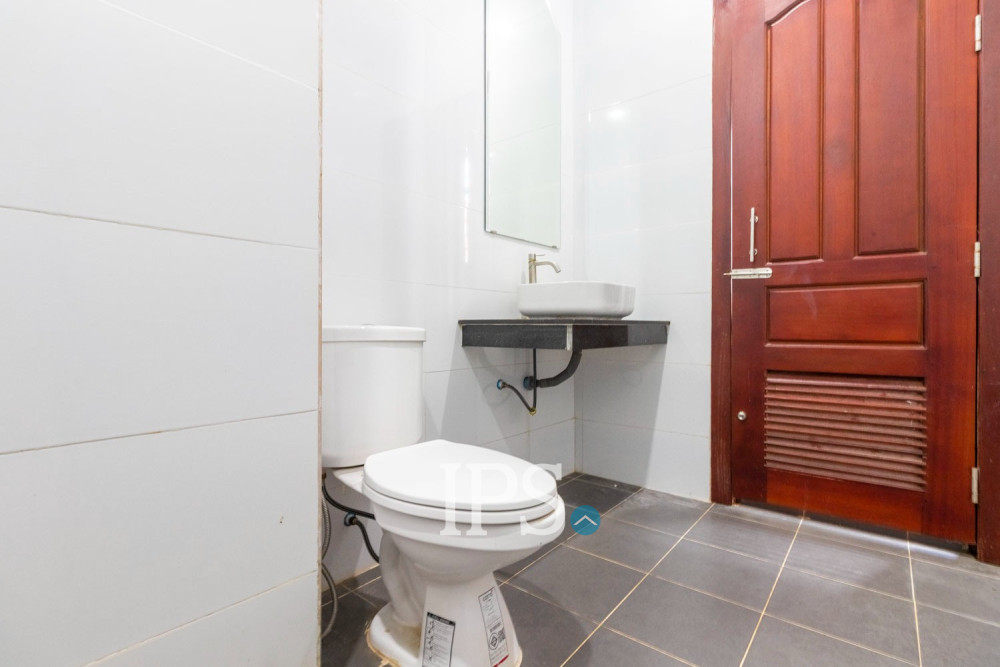 4 Bedroom Shophouse For Rent - Sala Kamreuk, Siem Reap - Image 14