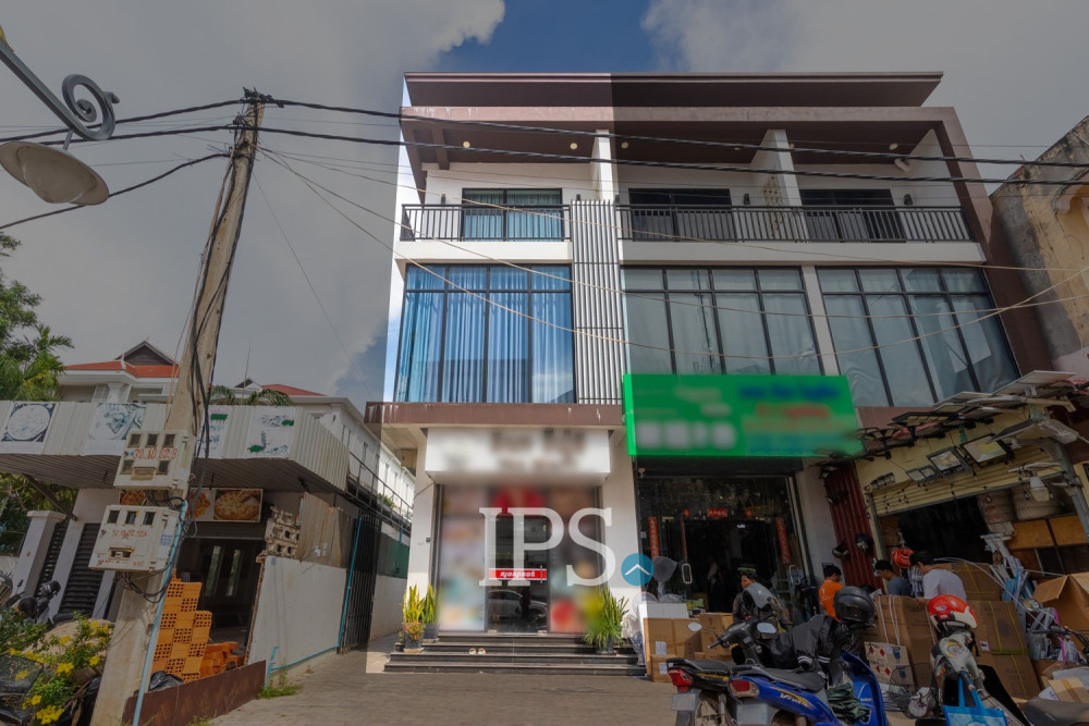 4 Bedroom Shophouse For Rent - Sala Kamreuk, Siem Reap