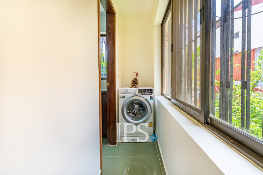 Renovated 2 Bedroom Apartment For Rent - Srah Chork, Phnom Penh