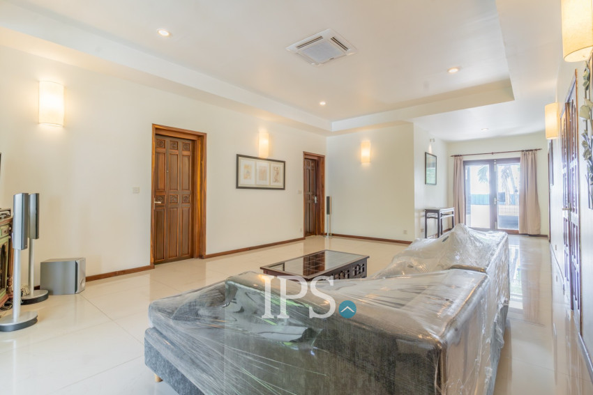 Renovated 2 Bedroom Apartment For Rent - Srah Chork, Phnom Penh