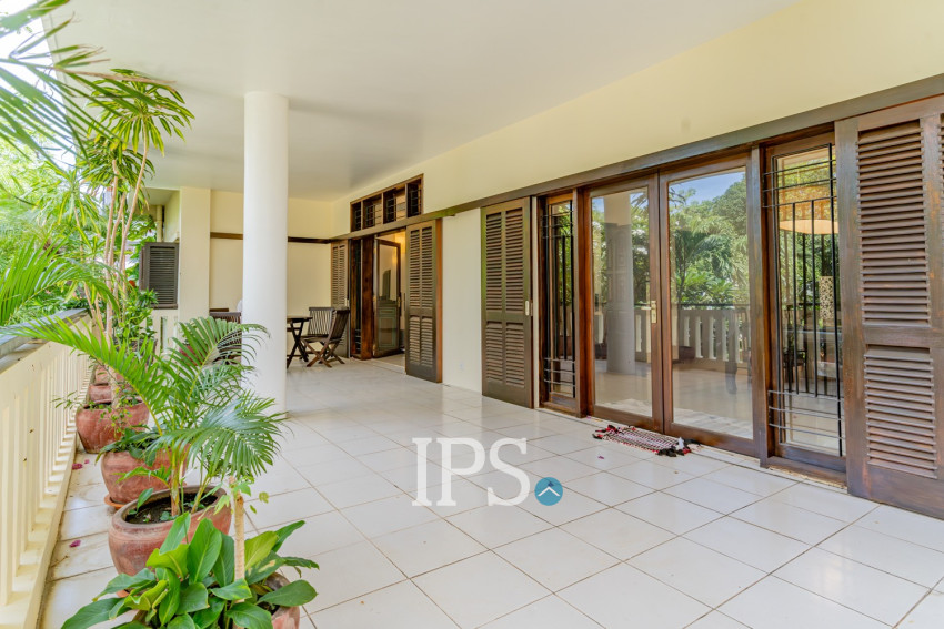 Renovated 2 Bedroom Apartment For Rent - Srah Chork, Phnom Penh