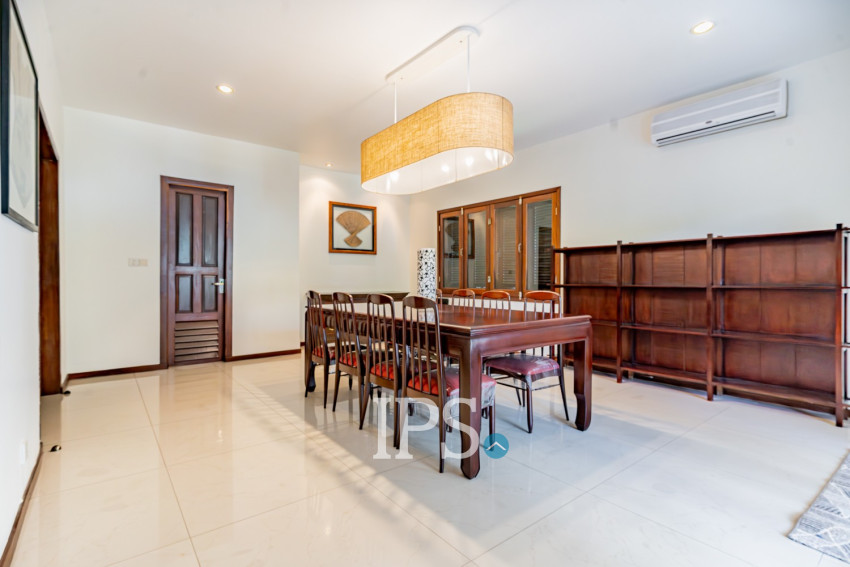 Renovated 2 Bedroom Apartment For Rent - Srah Chork, Phnom Penh