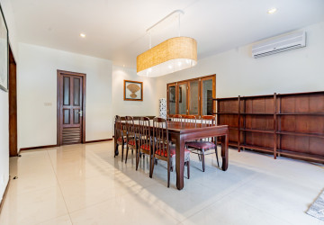 Renovated 2 Bedroom Apartment For Rent - Srah Chork, Phnom Penh thumbnail