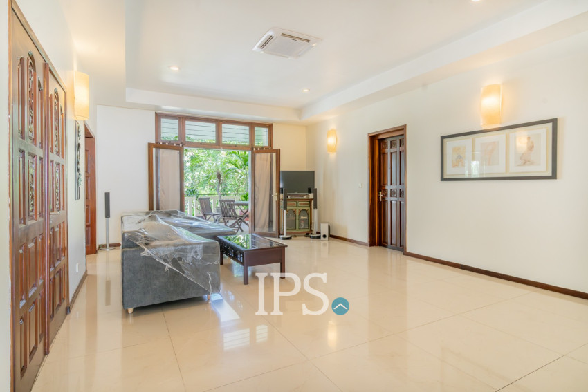 Renovated 2 Bedroom Apartment For Rent - Srah Chork, Phnom Penh