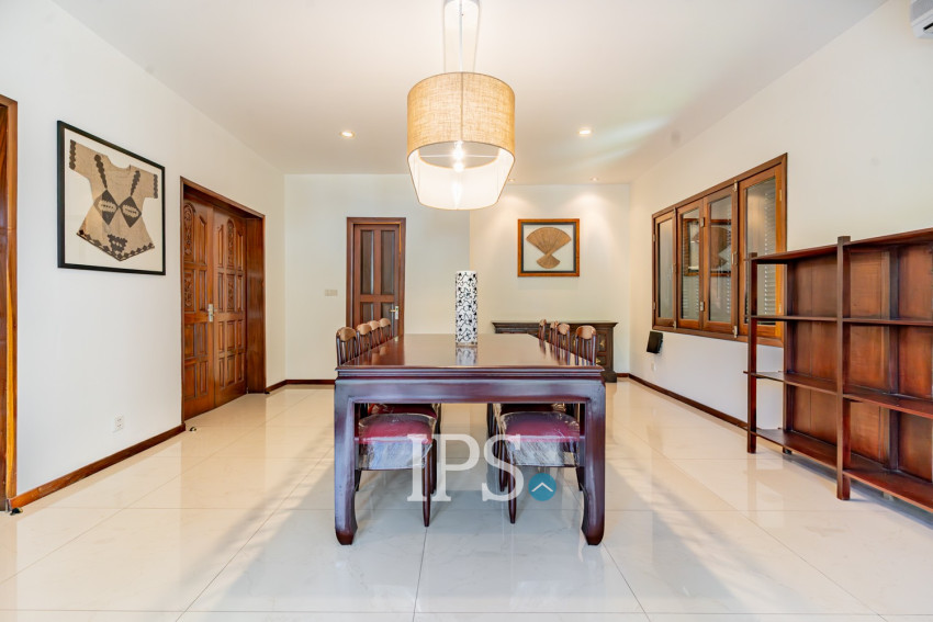 Renovated 2 Bedroom Apartment For Rent - Srah Chork, Phnom Penh