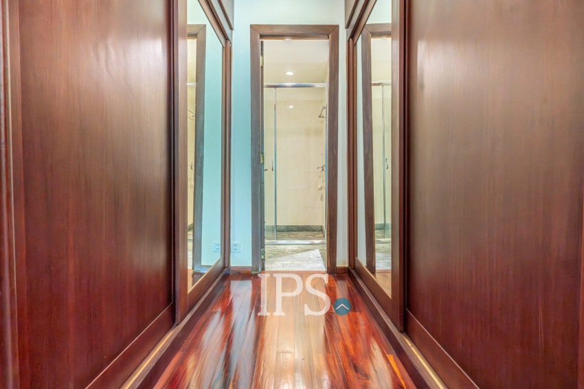 Renovated 2 Bedroom Apartment For Rent - Srah Chork, Phnom Penh