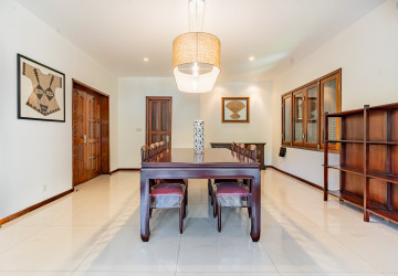 Renovated 2 Bedroom Apartment For Rent - Srah Chork, Phnom Penh thumbnail