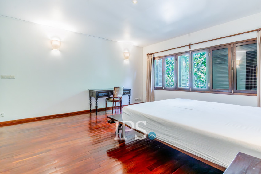 Renovated 2 Bedroom Apartment For Rent - Srah Chork, Phnom Penh