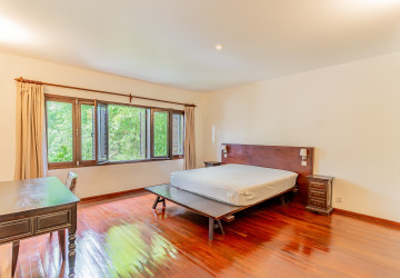 Renovated 2 Bedroom Apartment For Rent - Srah Chork, Phnom Penh thumbnail