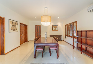 Renovated 2 Bedroom Apartment For Rent - Srah Chork, Phnom Penh thumbnail