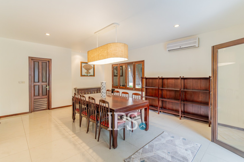 Renovated 2 Bedroom Apartment For Rent - Srah Chork, Phnom Penh